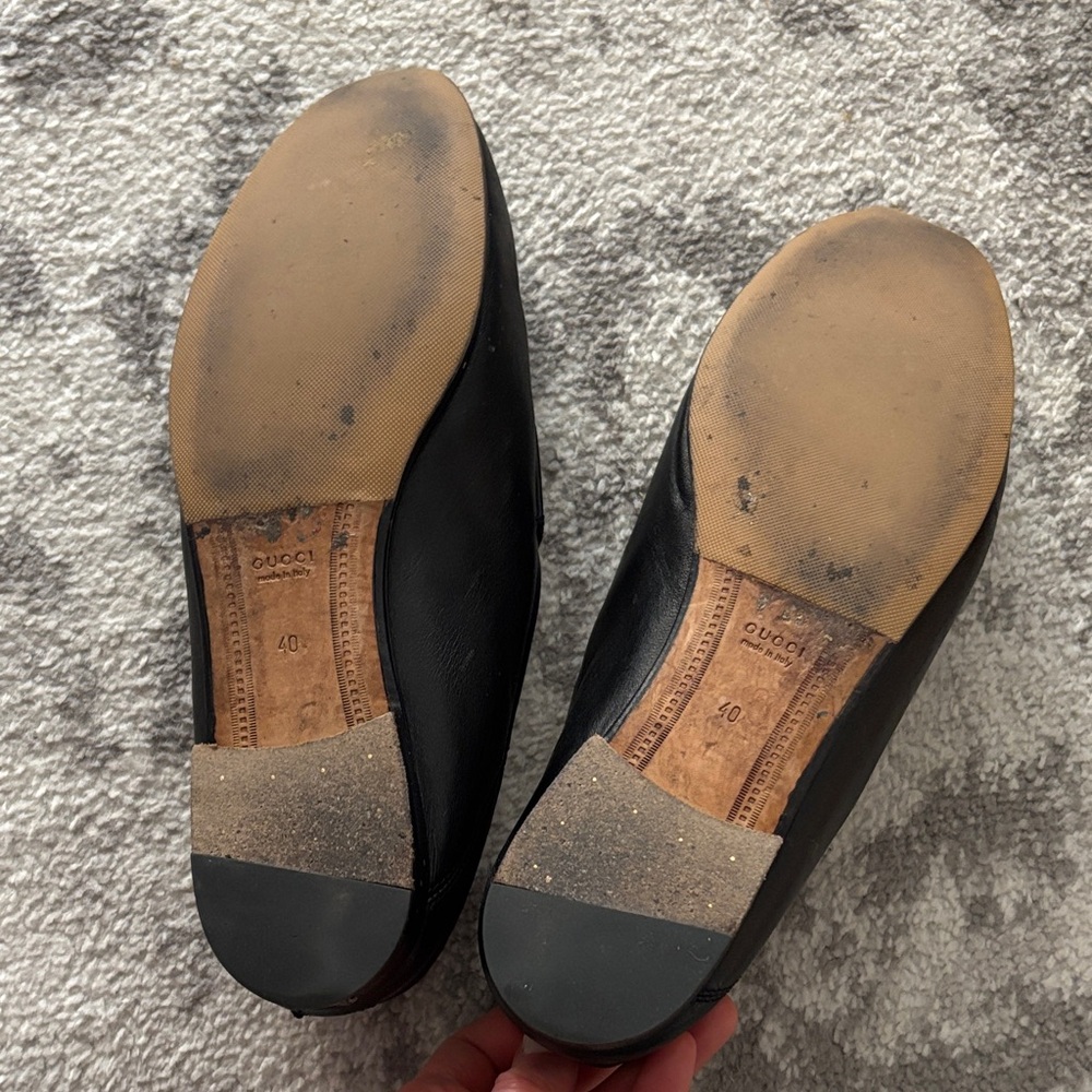 Gucci Brixton Black Leather Loafers with Gold Hardware - Picture 2 of 5